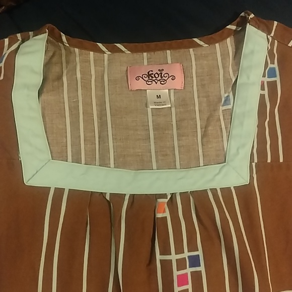 Scrub Top - Picture 3 of 3